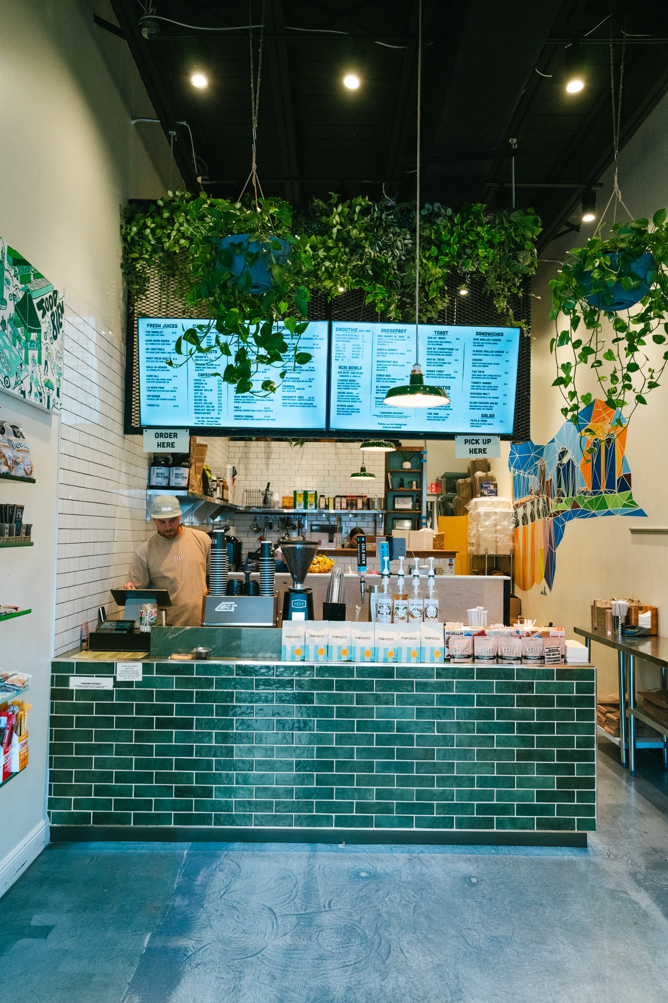 Celis Juice Bar — fresh juices, smoothie bowls, and healthy breakfast on South Dixie Highway, West Palm Beach